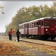 Vlak odpolední nedělní do Tovačova přijíždí a podzim nastává ... .